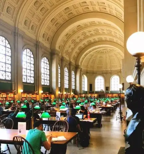 (哈佛大学图书馆,此照片来源于2018年学员熊同学)五,项目特色1.