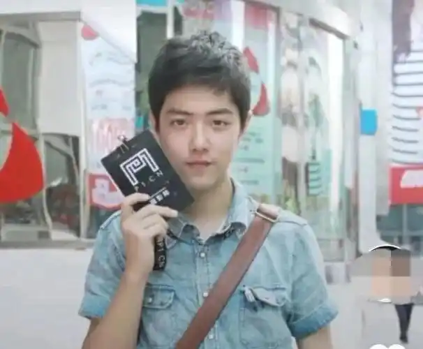 肖战为什么火?看完他高中和大学时期的照片你就知道了!