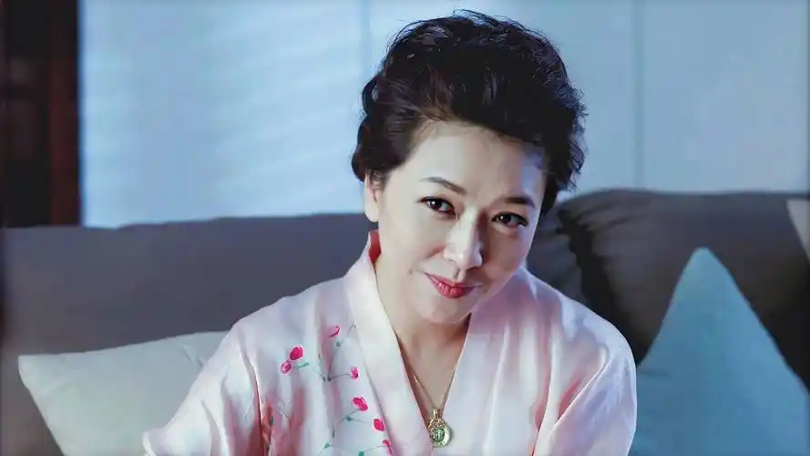 不让妈妈与靳东恋爱,结果江珊55岁,一个人生活_事业_电视剧_时候