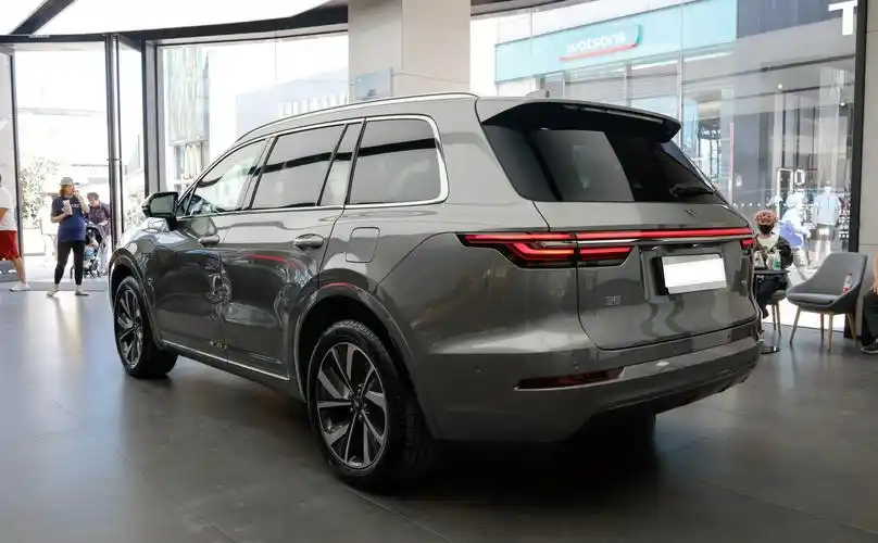 2021款理想one空间大油耗低月销13万辆