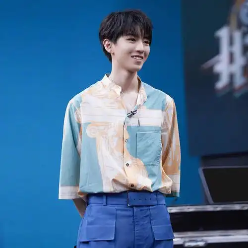 的乐队王俊凯同款衬衫人像雕塑印花衬衣宽松复古七分袖衣服潮优惠券