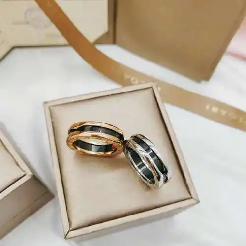 一只 顶级代购版本 宝格丽慈善小红人陶瓷戒指 窄版.