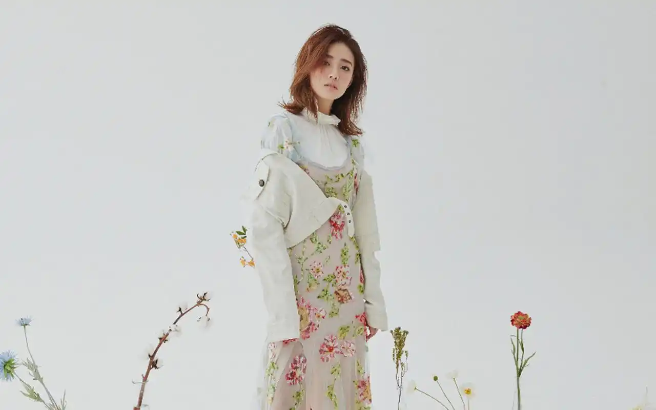 徐璐清新靓丽写真图片桌面壁纸高清大图预览1920x1200_大陆明星下载