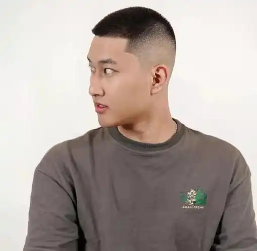 男生想剪寸头平头圆寸和板寸有什么区别应该如何选择呢男生寸头剪多少