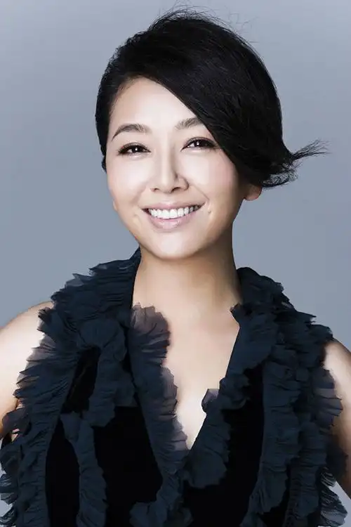 图江珊泳装写真曝光48岁面容不老身材姣好