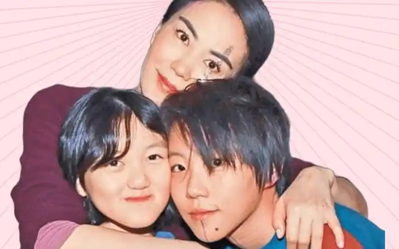 都是王菲亲生女儿,为何李嫣和窦靖童,活成了两个世界的人