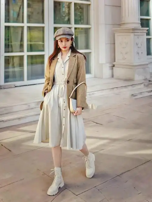 2021早春流行穿"连衣裙 马丁靴",洋气又显高,小个子都爱了!