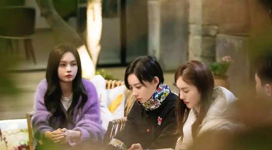 沈梦辰与李斯丹妮给陈一鸣压力,谁留意金晨?