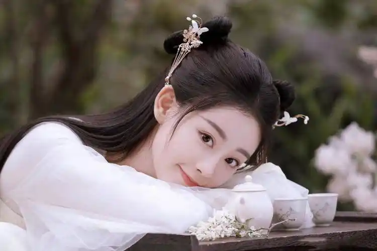 祝绪丹玉笛古韵大片,白衣翩翩纯净温柔,是魔幻小仙女没错了_遇龙_古装