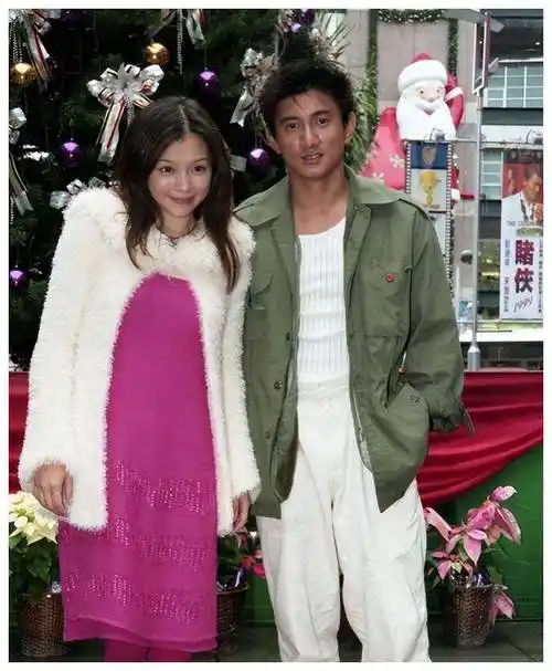 徐若瑄解除婚姻关系,走向放荡,曾经的"玉女"之路何时消失?