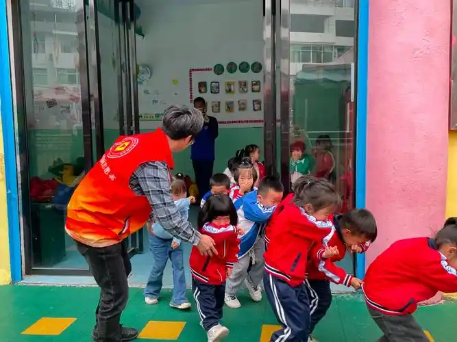 宜春各地广泛开展"学雷锋•文明实践我行动"主题活动(五) - 宜春文