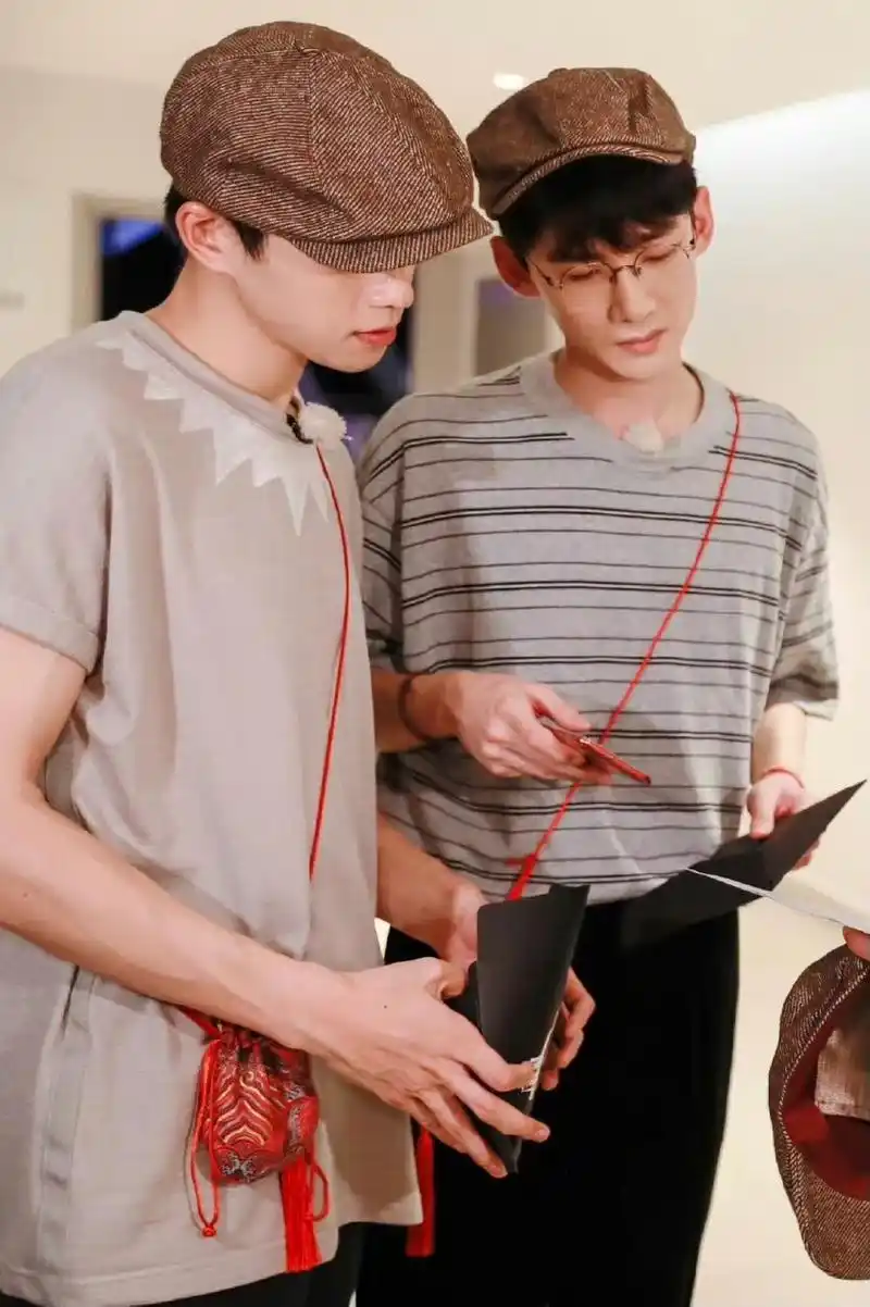 白敬亭和魏大勋关系好的原因 白敬亭与魏大勋的个性可谓互补十足