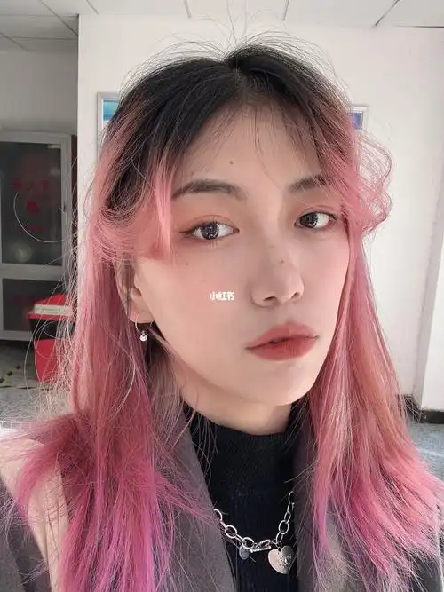 一年染过的彩色头发