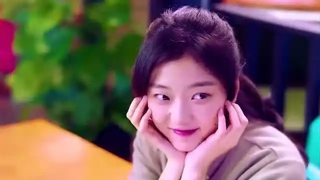 拾光里的我们:孙千犯花痴太可爱:我和唐晓天特别般配