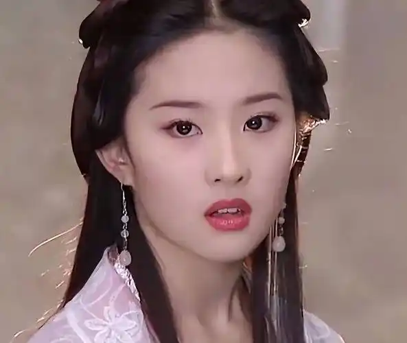 刘亦菲的妈妈刘晓莉:两婚两离,至今单身,长得比女儿还漂亮_安少康