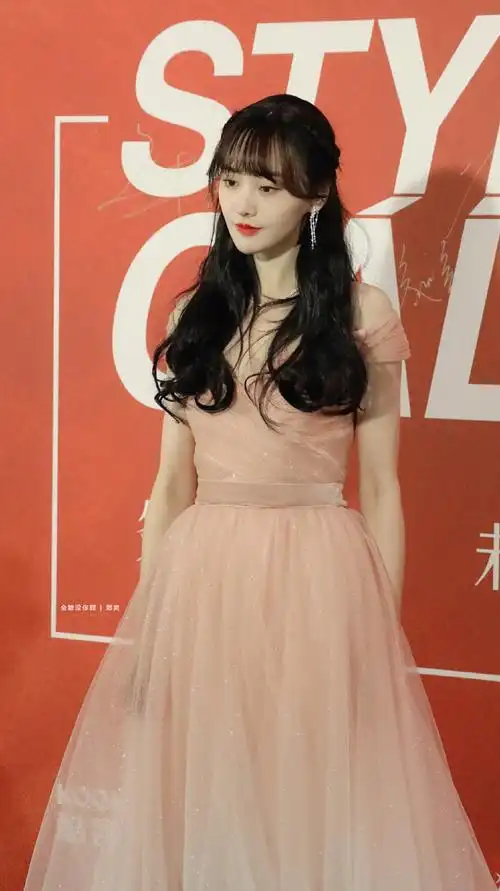 郑爽[超话]##郑爽粉色纱裙##精品风格云盛典