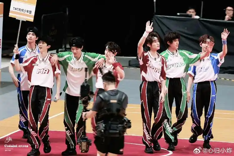 【时代少年团】运动会举牌