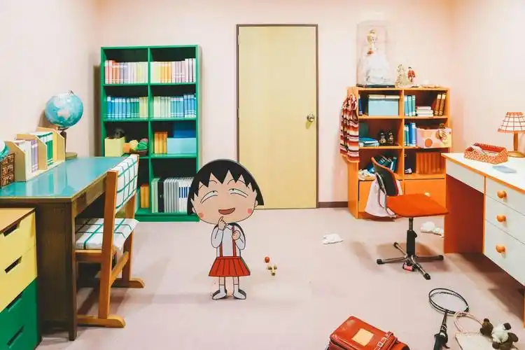 樱桃小丸子乐园是小丸子的主题博物馆,这里有一条长长的走廊绘满了