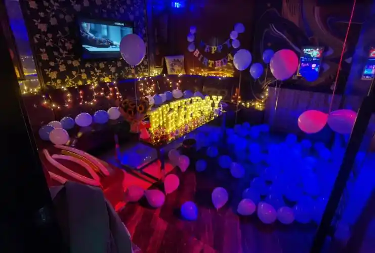 生日派对  #生日布置  承接生日布场   满月酒布场    求婚布置