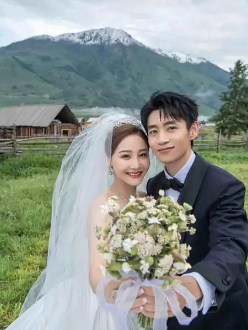 挑战发布100组明星婚纱照第十一组魏晨于玮