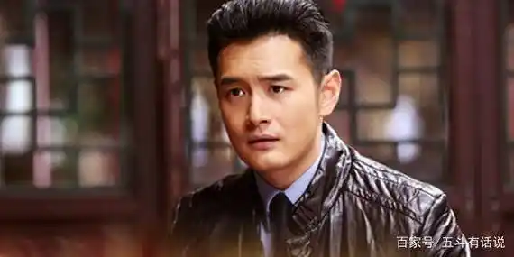 他是容嬷嬷的干儿子,出道14年不温不火,妻子却越来越红