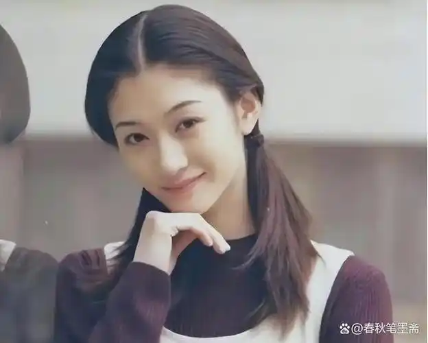 47的"人间尤物"李小冉,感情遭遇挫折后,如愿收获完美爱情