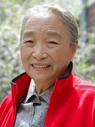内地九位女老戏骨,"丑娘"已是80岁老太,关东老太因病去世!