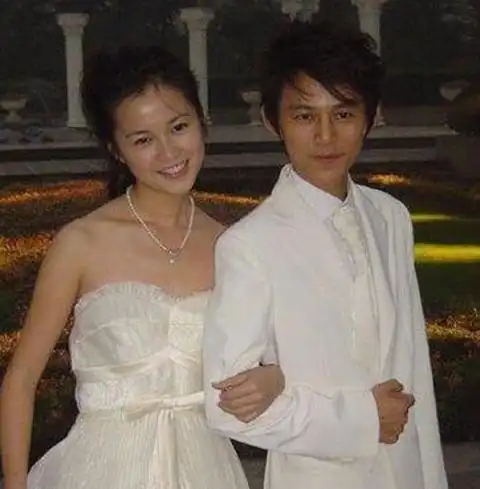 何炅结婚照片高清(何炅结婚照片高清图片)