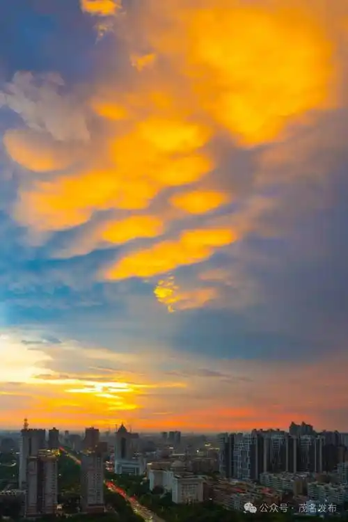 7004°彩虹 晚霞6666,又一次被茂名治愈了_钟镇聪_天空_陈柏