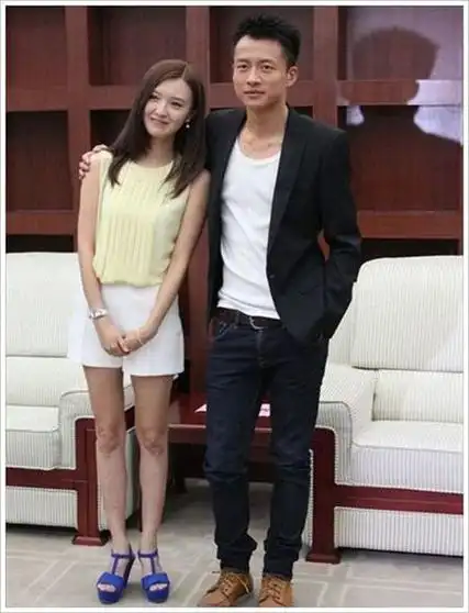 演员傅晶老公是谁 演员傅晶老公的资料照片