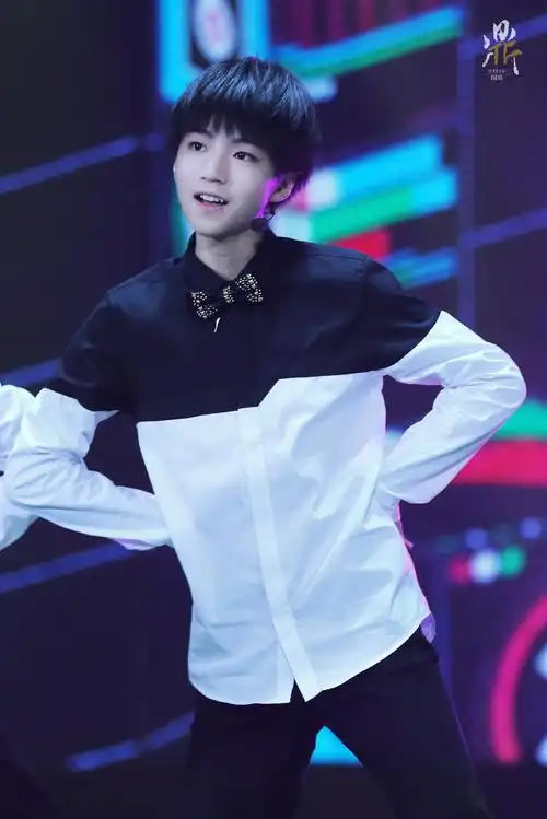 tfboys王俊凯 2015.03.22 快乐大本营录制现场.