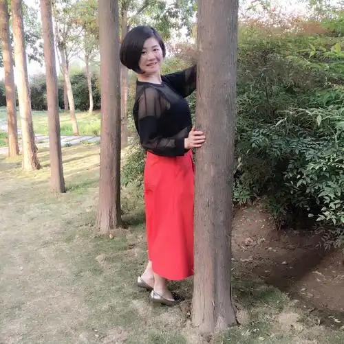 34岁离异女征婚照片(id:89169347)_湖北武汉征婚交友_珍爱网