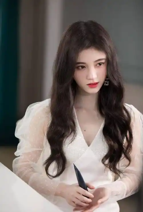 我的天呐,我终于在有生之年看到了鞠婧祎掀开头帘的样子了_刘海_姐姐