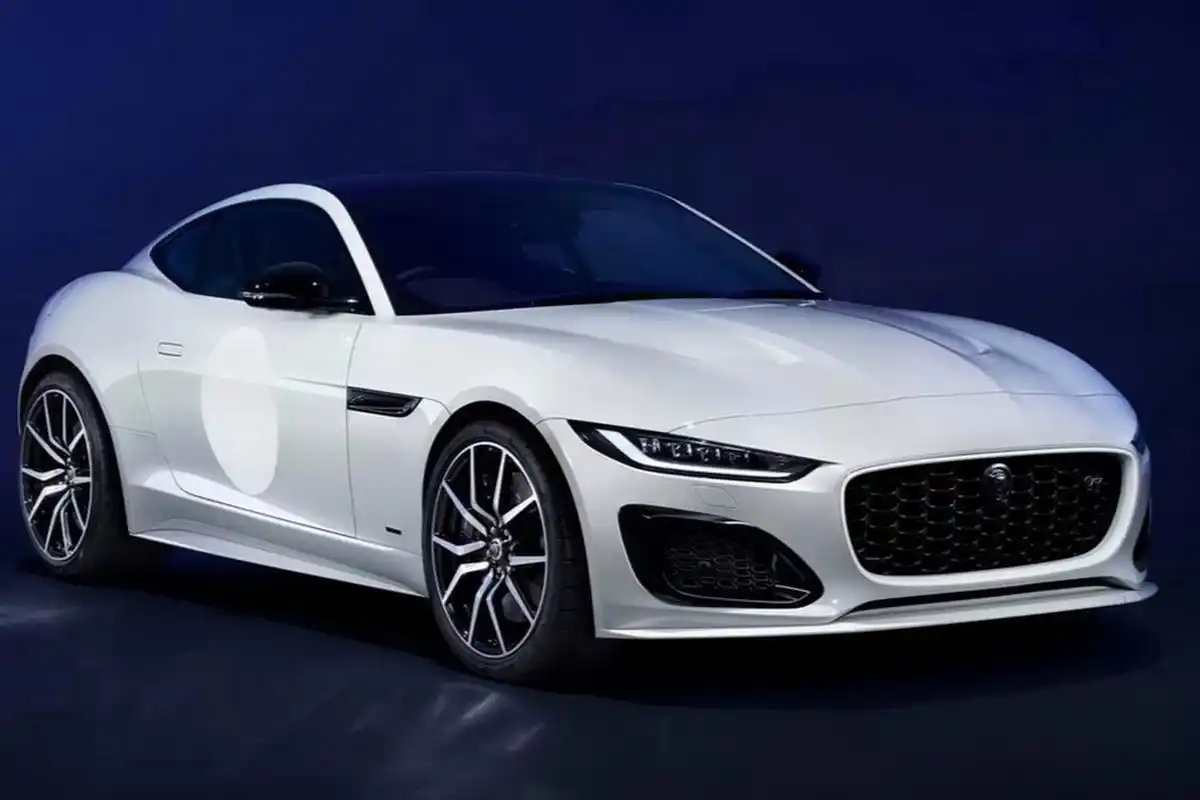 捷豹f-type是一款豪华跑车,外形设计简洁,线条流畅,展现了豪华与运动