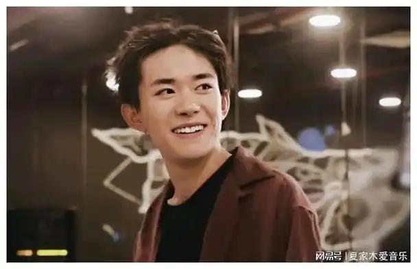 易烊千玺与郭富城女儿打招呼一段美好的缘分