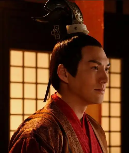 严宽饰演《倾世皇妃》孟祈佑