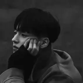 黑白男生侧脸头像高冷高清黑白忧郁高冷男神头像图片