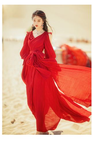 沙漠拍照衣服超仙红色长裙子三亚海边旅游度假沙滩裙民族风连衣裙
