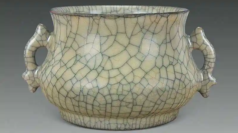 宋哥窑鱼耳炉文化遗产