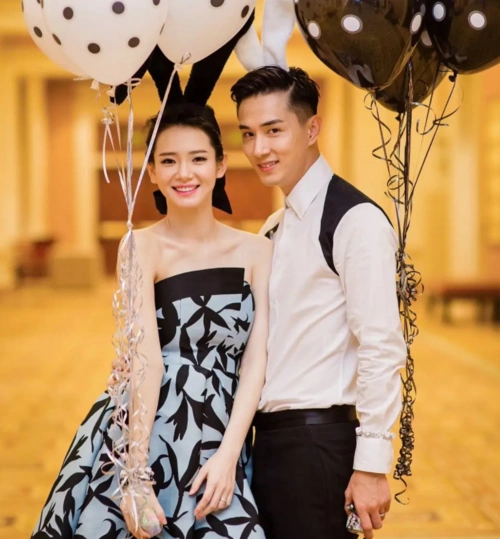 戚薇李承铉婚礼照公开!三套高质量写真,网友:仿佛看到沐之晴!