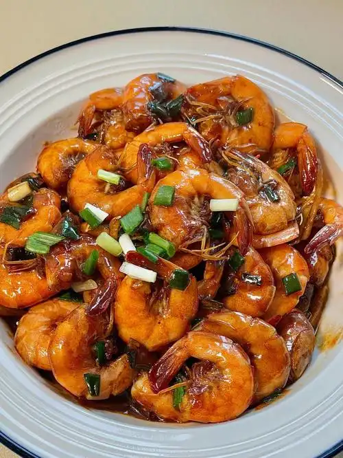 哇这真是最懒的油焖大虾做法好吃