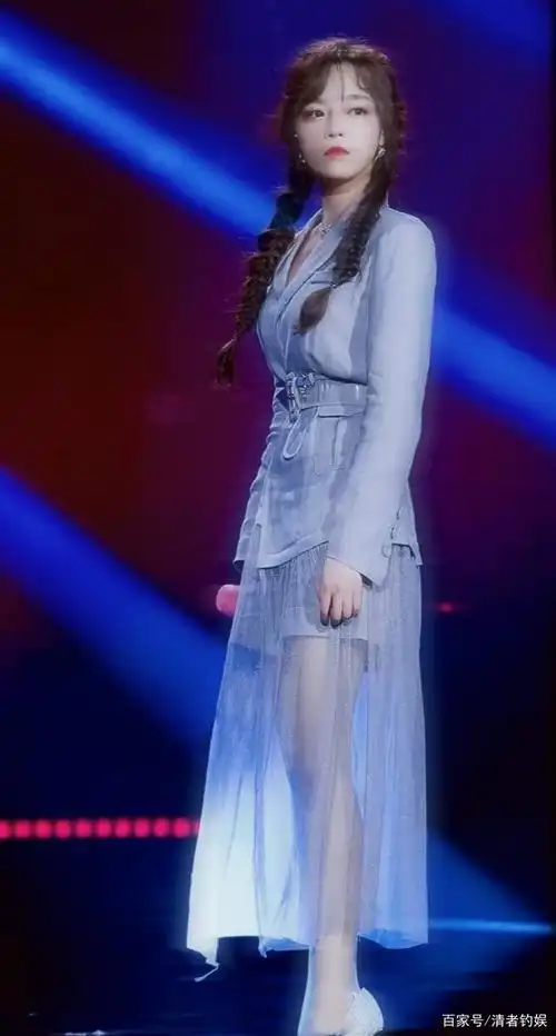 《天赐的声音》黄霄云哭了:全网都讨厌我,我笑也不对,哭也不对