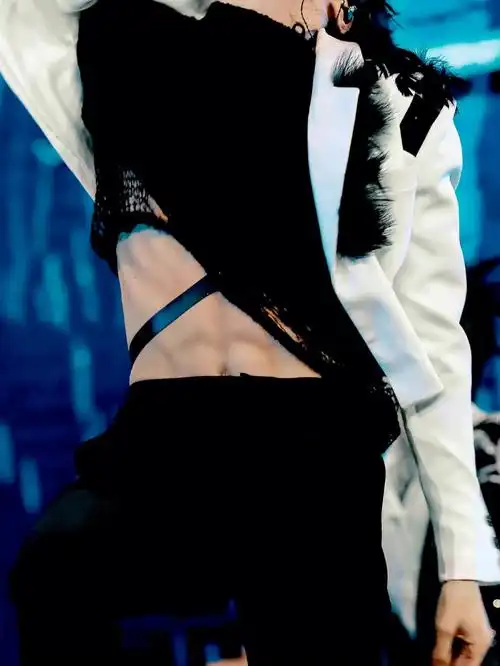 刘耀文 #刘耀文高清壁纸  #刘耀文壁纸  #刘耀文腹肌