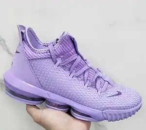 nike lbj16 low詹姆斯16代骚紫40码篮球鞋 耐