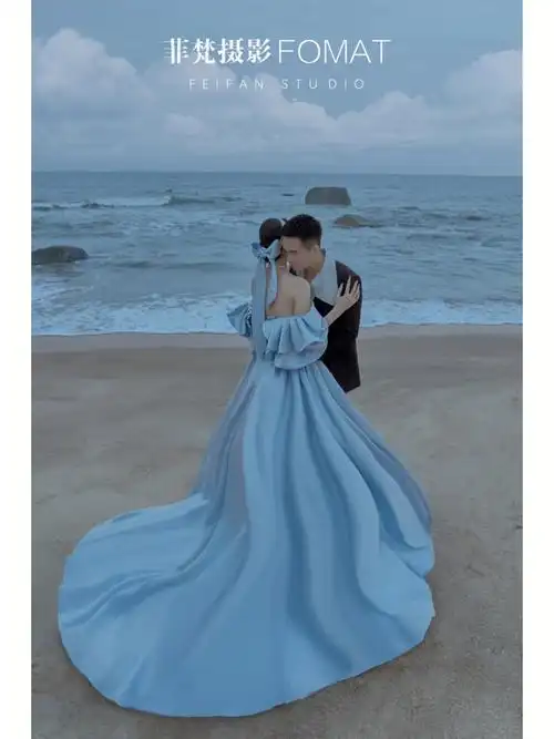 蓝色婚纱照治愈纯粹