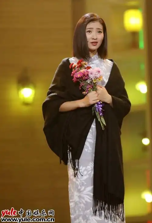 《风语日记》上线!斓曦旗袍装化身女革命者