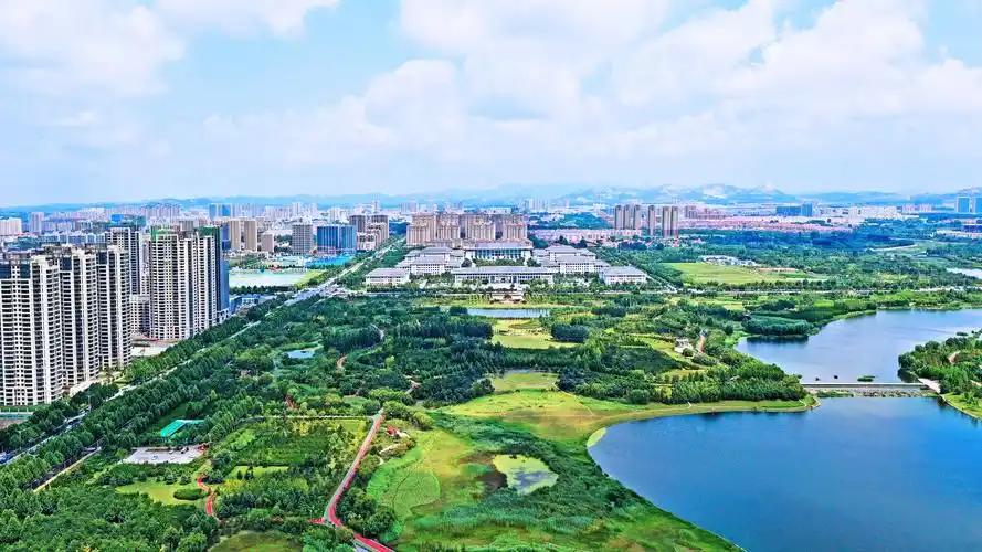 平度市隶属山东省青岛市,位于中国经济强劲增长的环渤海湾经济圈,山东