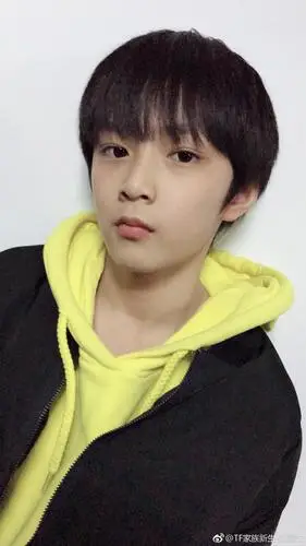 哈哈哈哈哈,真真小学生,2005年出生,tf预备役老幺