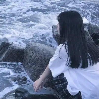 头像图片站在海边女生高清有意境的头像女海边干净气质