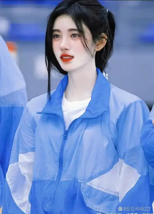 今天来给大家分享小鞠蓝色系图片